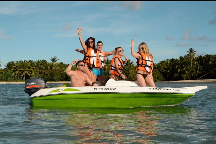 Hip Hop Vibe Party Boat with Unlimited drinks (Adults Only) - Photo 1 of 2